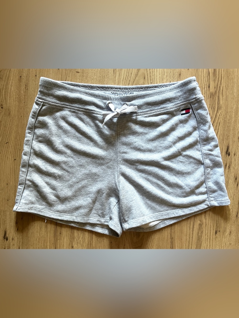 Tommy Hilfiger Women's Medium Light Gray Lounge Shorts Casual Beach